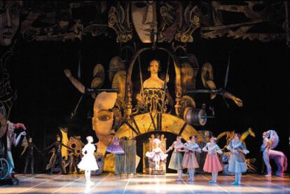 Una escena de <i>Coppélia</i> por el Ballet Clásico de Moscú.