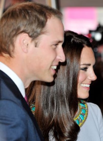El príncipe Guillermo de Inglaterra y su mujer, la duquesa de Cambridge, en una imagen del 25 de abril de 2012.