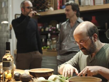 Javier Cámara y Alberto San Juan en un fotograma de 'Una pistola en cada mano'.