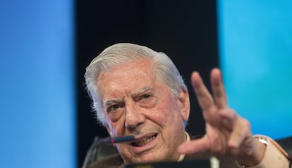 Mario Vargas Llosa, en el Congreso Internacional de la Lengua Española en Argentina.