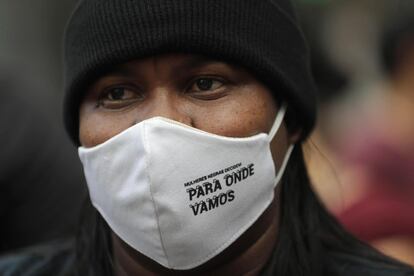 No Rio de Janeiro, manifestantes protestaram contra a morte de pessoas negras e contra o racismo.