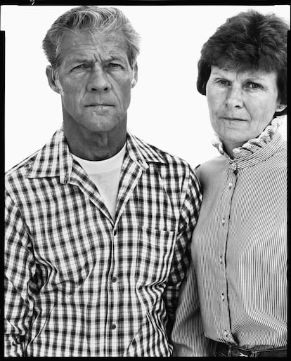 Roy Gustavson, minero del cobre en paro, y su esposa, Judy, camarera, en Butte, Montana, el 1 de julio de 1983.
