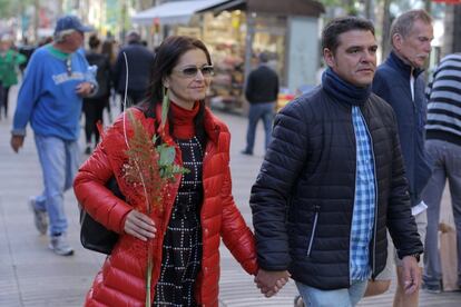 Sant Jordi també és el dia dels enamorats per als catalans. 