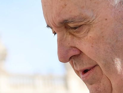 El papa Francisco preside la audiencia general del miércoles en la plaza de San Pedro, del Vaticano.