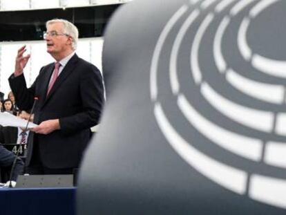 El jefe negociador de la UE para el "Breixit", Michel Barnier, da un discurso sobre la salida del Reino Unido de la UE en el Parlamento Europeo en Estrasburgo (Francia).