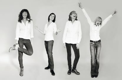 De izquierda a derecha: Katy McConkey, Blanca Losada, Martina Noora Millà y Mariona Iglesias.