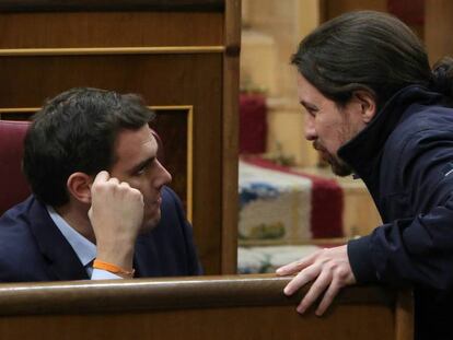 Albert Rivera, de Ciudadanos, y Pablo Iglesias, de Unidos Podemos, en el Congreso de los Diputados. 