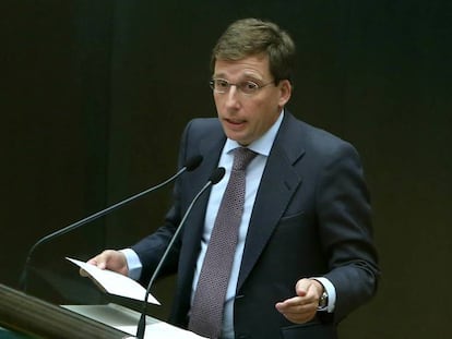 José Luis Martínez-Almeida, en un pleno del Ayuntamiento de Madrid.