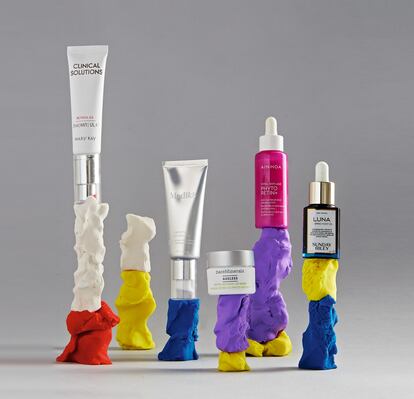 Desde la izda., Clinical Solutions Retinol 0,5 de MARY KAY, se vende con una leche calmante para facilitar la retinización; sérum con retinal Crystal Retinal 3 de MEDIK8; mascarilla labial con fitorretinol Ageless de BAREMINERALS; sérum con bakuchiol Phyto Retin+ de AINHOA, y aceite Luna Sleeping Night Oil de SUNDAY RILEY (en Sephora).