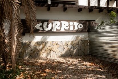 Fachada del restaurante abandonado El Currito, en la Casa de Campo.