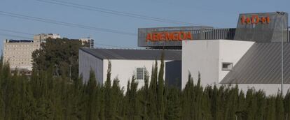 Exterior del complejo de Abengoa Water en Dos Hermanas (Sevilla). EFE/Archivo