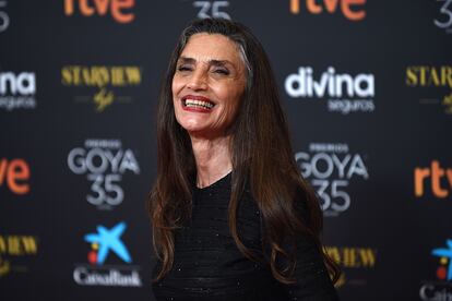 Ángela Molina, en la alfombra roja de los Goya.