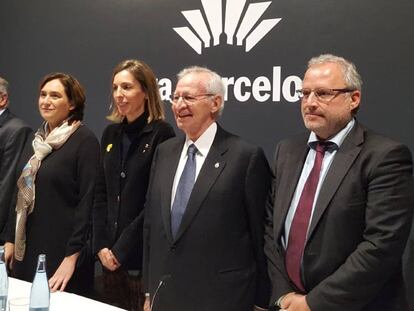 Pau Relat, José Luis Bonet, Ada Colau, Àngels Chacón, Miquel Valls i Constantí Serrallonga.