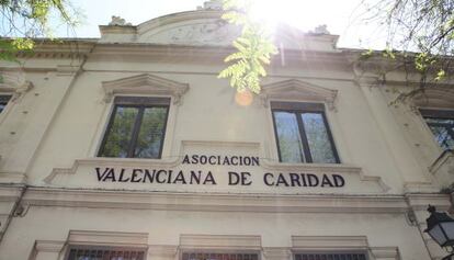 Edificio de Casa Caridad en el paseo de la Pechina de Valencia.