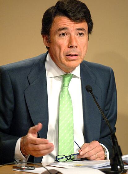 El vicepresidente de la Comunidad y presidente del Canal, Ignacio González, durante la rueda de prensa.