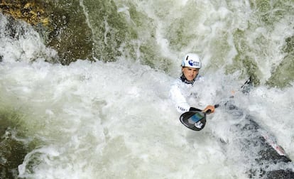 Maialen Chourraut en un entrenamiento en el Canal de la Seu.