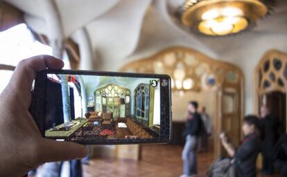 La casa Batll&oacute; a trav&eacute;s de la realidad del m&oacute;vil.