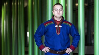 Thomas Hansen, joven indígena sami de la costa del Ártico, en la sede de la FAO, en Roma.