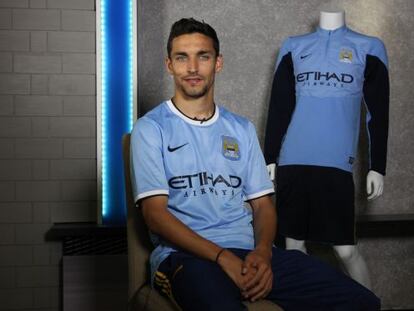 Navas, con la camiseta de su nuevo equipo, el Manchester City.