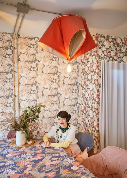 La arquitecta Izaskun Chinchilla, en su casa en Madrid