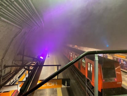 Interior de la estación Barranca del Muerto tras el corto circuito