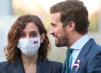 Isabel Díaz Ayuso, y Pablo Casado, en una imagen de abril de 2022. 