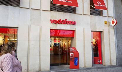 Una tienda de Vodafone en Madrid.