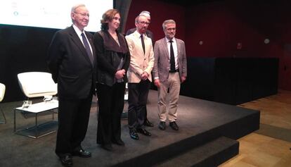 Miquel Valls, Ada Colau, Miquel Forns, Joan Gaspar i Joan Torrella.