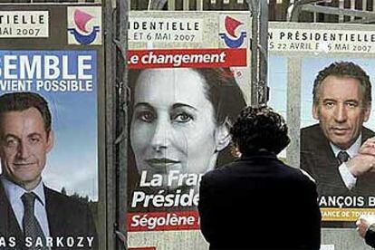 Carteles electorales en las calles francesas