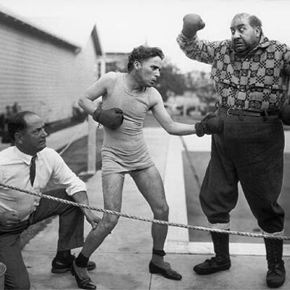 'Chaplin contra Mack Swain' (1923-1925), de la actual exposición en el Jeu de Paume, 'Chaplin y las imágenes'.