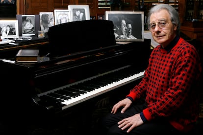 Lalo Schifrin, en su estudio en su casa en Beverly Hills en 2006.