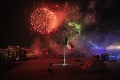 López Obrador reunió este año tres acontecimientos históricos: los 700 años de la fundación de Tenochtitlan -forzando unos años el aniversario-, los cinco siglos de la invasión y dos de la independencia, cuyos festejos culminarán el próximo 27 de septiembre.