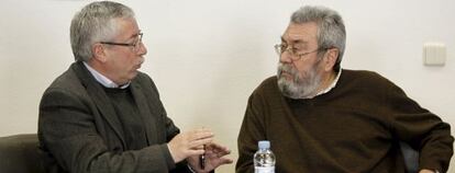 CCOO&#039;s Ignacio Fern&aacute;ndez Toxo (l) meets with UGT&#039;s C&aacute;ndido M&eacute;ndez.