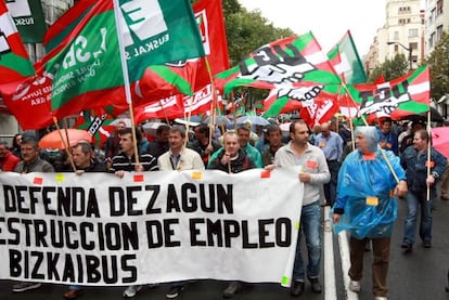 Trabajadores de Bizkaibus durante la manifestación de este miércoles.