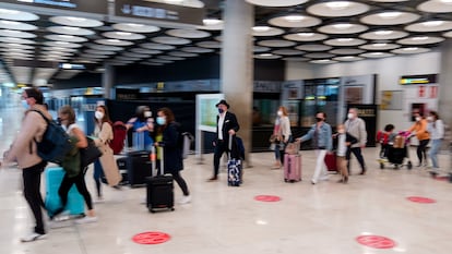 Passengers earlier this month at Madrid's Barajas Airport.