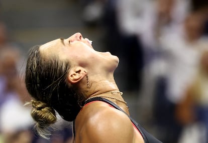 Sabalenka celebra la victoria ante Pegula.