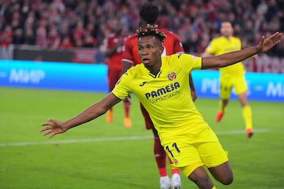 El nigeriano Samuel Chukwueze celebra el tanto del 1-1 que clasifica al Villarreal para las semifinales de la máxima competición continental.