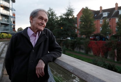 Roger Penrose, fotografiado en Oxford el pasado octubre, ha sido distinguido con el Nobel de Física junto a German Reinhard Genzel y Andrea Ghez.