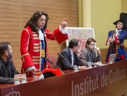Toni Soler, Xavier Boada, Jaume Ciurana, Oriol Broggi y Óscar Intente en la rueda de prensa del 'conseller en cap' de 1714.