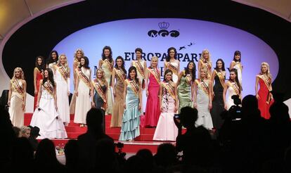 Varias modelos en el certamen de Miss Alemania en 2007.