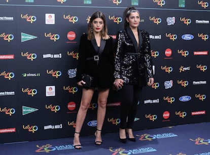 Las &#039;influencers&#039; Dulceida (izquierda) y Alba Paul, en la gala de premios de Los 40.