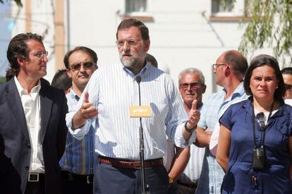 Faraldo, a la derecha, con Feij&oacute;o y Rajoy, en un acto en Betanzos en 2007.