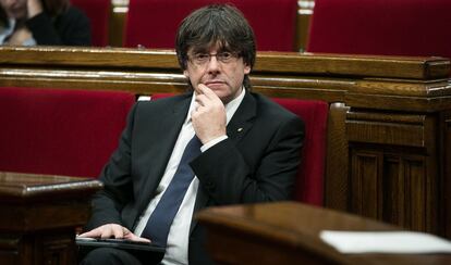 El presidente catal&aacute;n, Carles Puigdemont, en el Parlament.
 