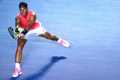 Nadal, durante el partido contra Kecmanovic en Acapulco.