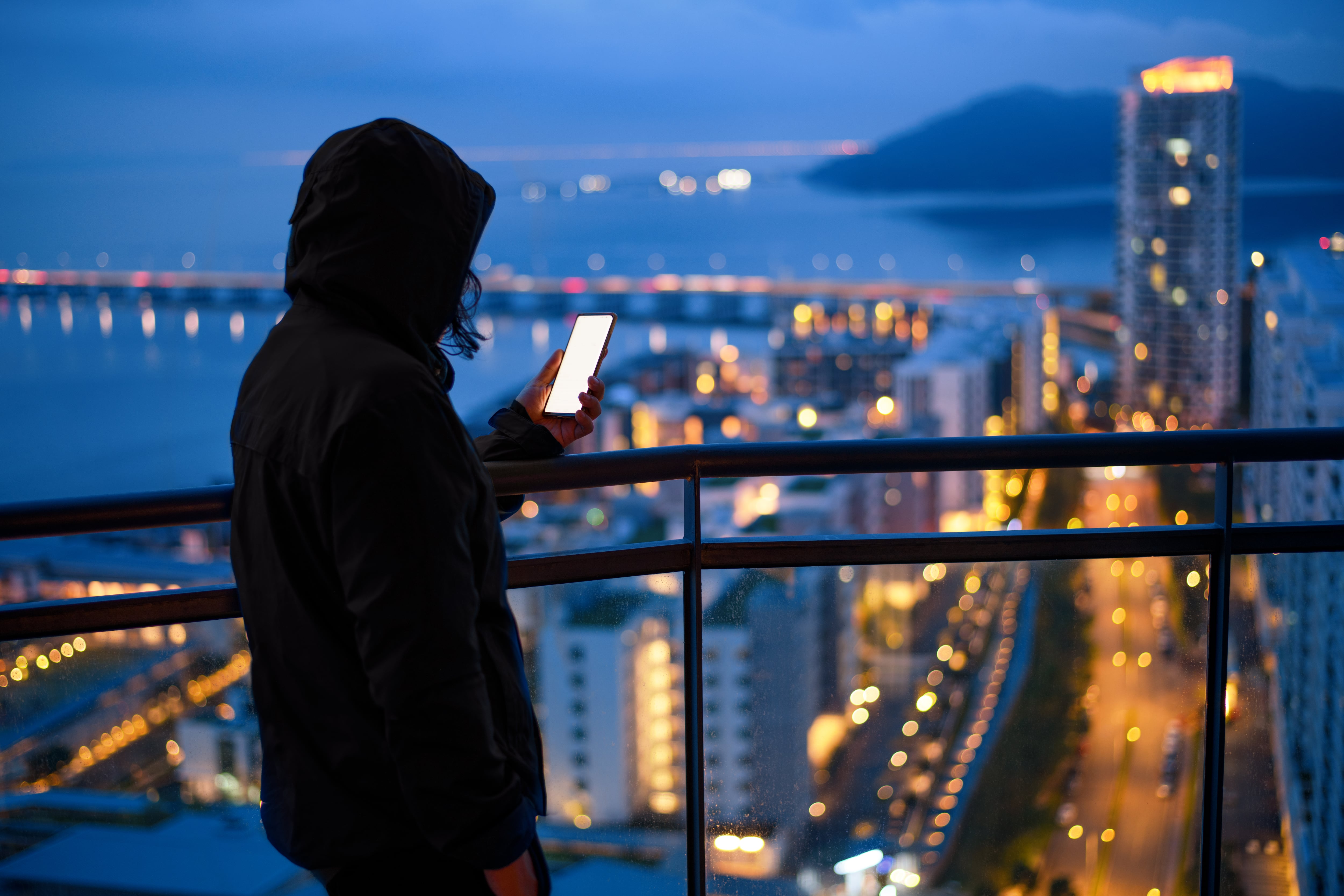 Las aplicaciones de citas se han convertido en terreno fértil para los timadores financieros. 