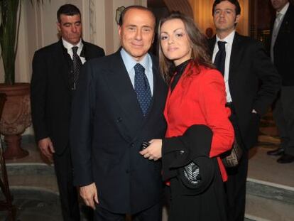 Silvio Berlusconi, con su actual novia Francesa Pascale.