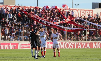 Una imagen del partido Barracas-Riestra, en la B Metropolitana.