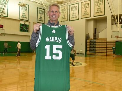 Danny Ainge, presidente de operaciones de los Celtics.