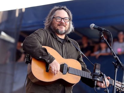 Jeff Tweedy en julio de 2019 en un concierto en Rhode Island. 