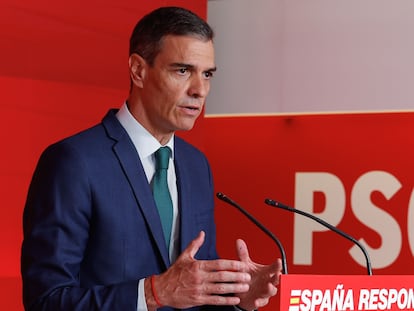 El presidente del Gobierno y líder del PSOE, Pedro Sánchez en rueda de prensa tras la primera reunión de la Ejecutiva de este partido después de la salida de Santos Cerdán como secretario de Organización este 16 de junio. EFE/ Javier Lizon